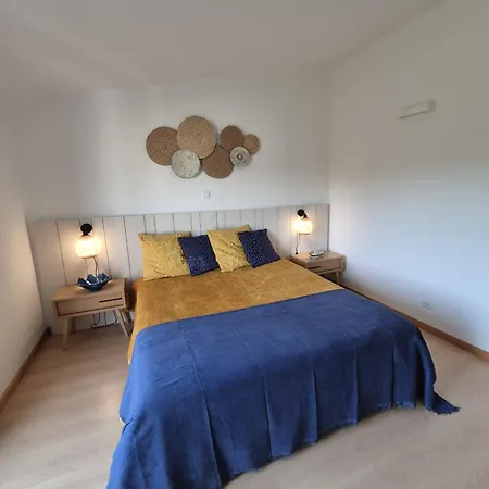 T2 86b Na Sao Rafael, Vista Mar -