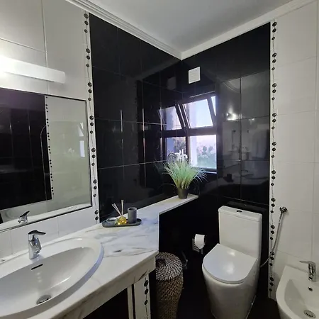 Apartamento T2 86b Na Sao Rafael, Vista Mar -